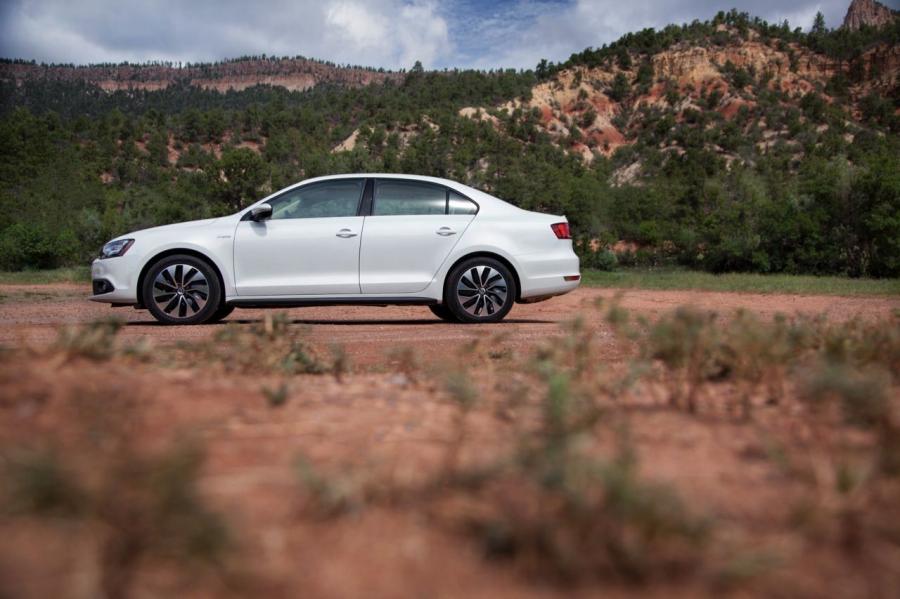  Volkswagen Jetta Hybrid 2012 года  (фото 71 из 133)